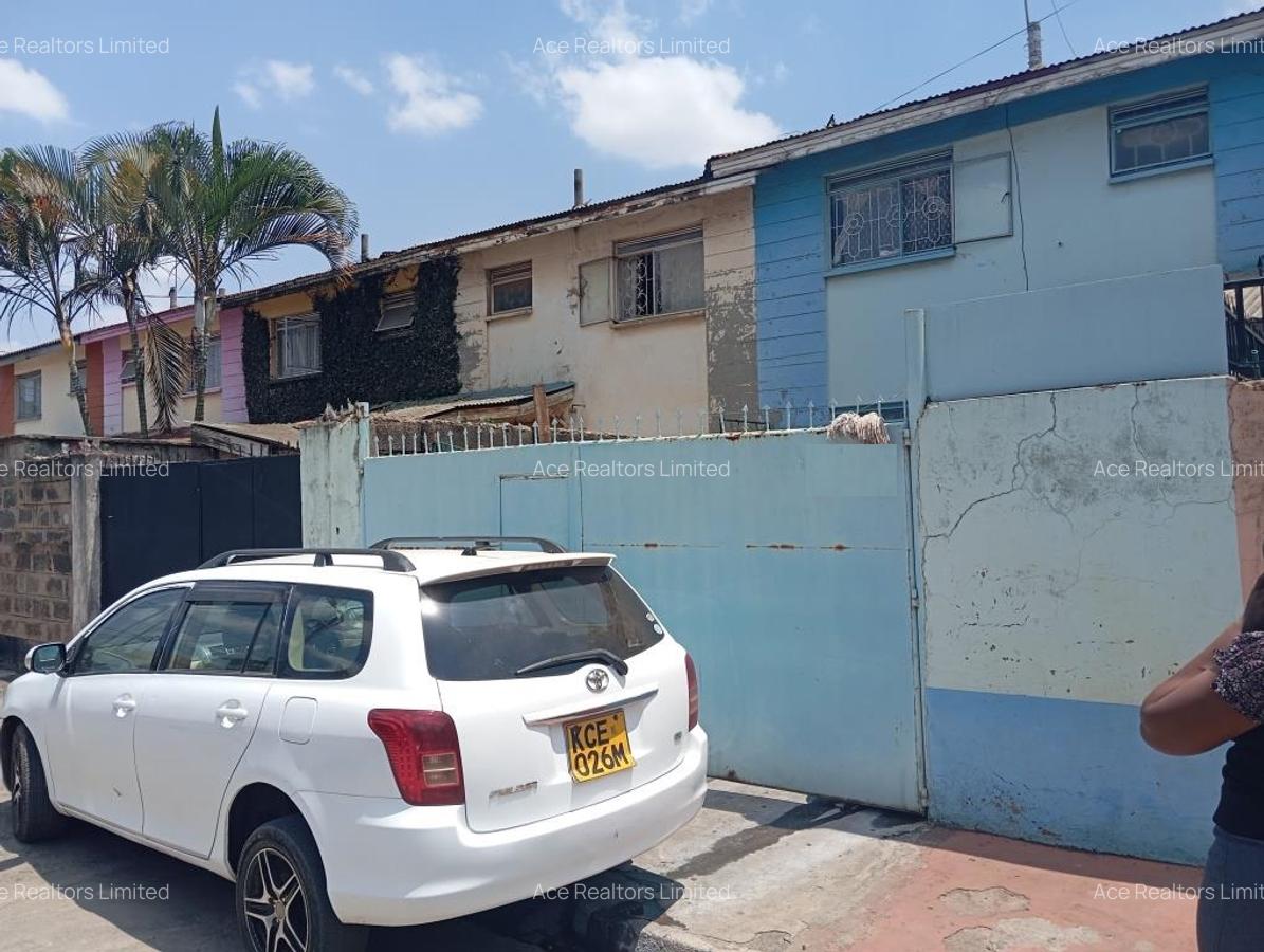 3 Bed Townhouse with En Suite at Nairobi West Estate - 10