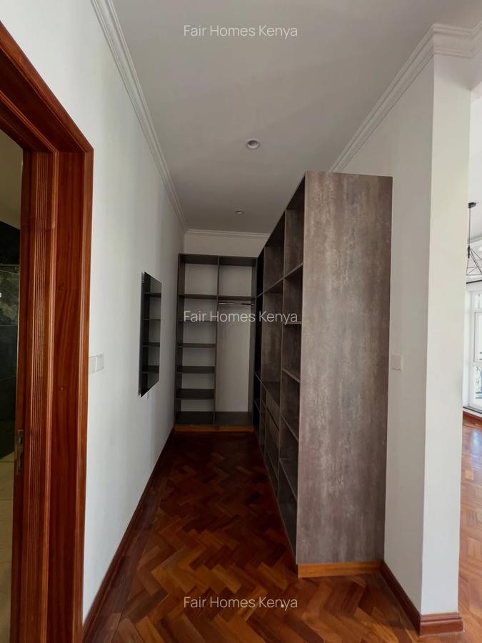 5 Bed Townhouse with En Suite at Lavington Green - 9