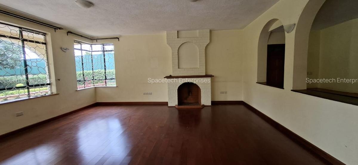 5 Bed House with En Suite in Runda - 16