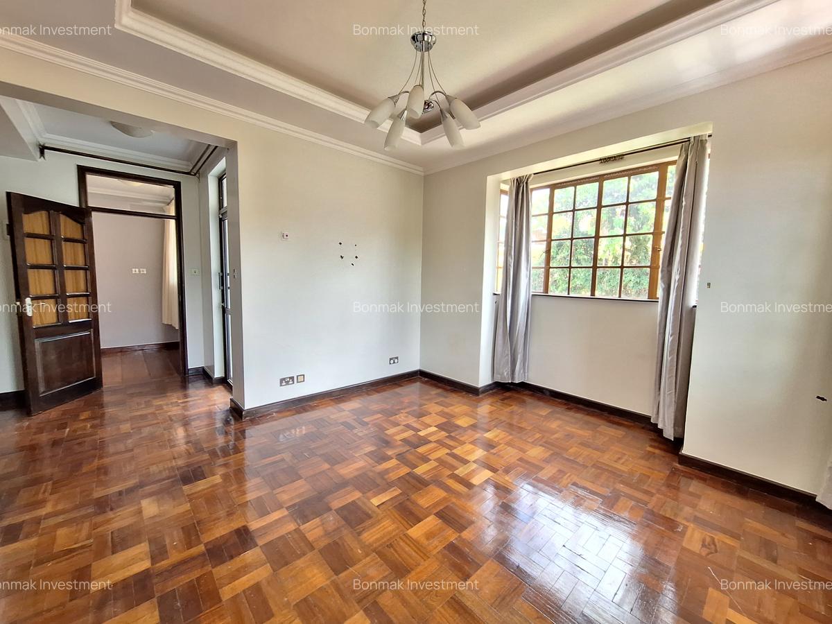 4 Bed Townhouse with En Suite at Rossylin Lone Tree - 13