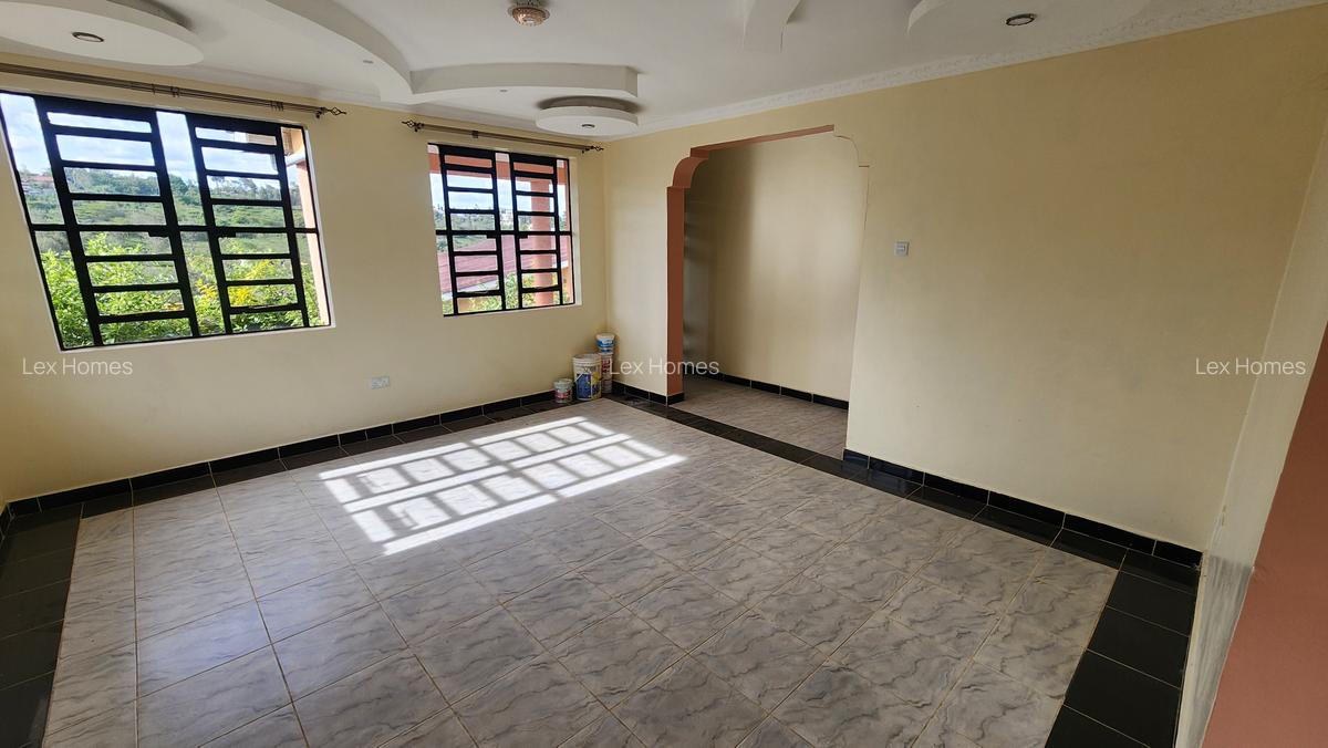 4 Bed House with En Suite at Kahuho - 3