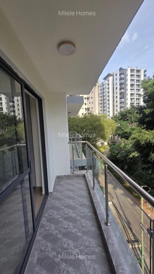 Serviced 3 Bed Apartment with En Suite at Riverside Drive - 9