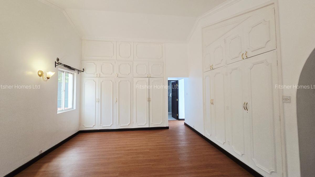 4 Bed House with En Suite in Muthaiga - 15