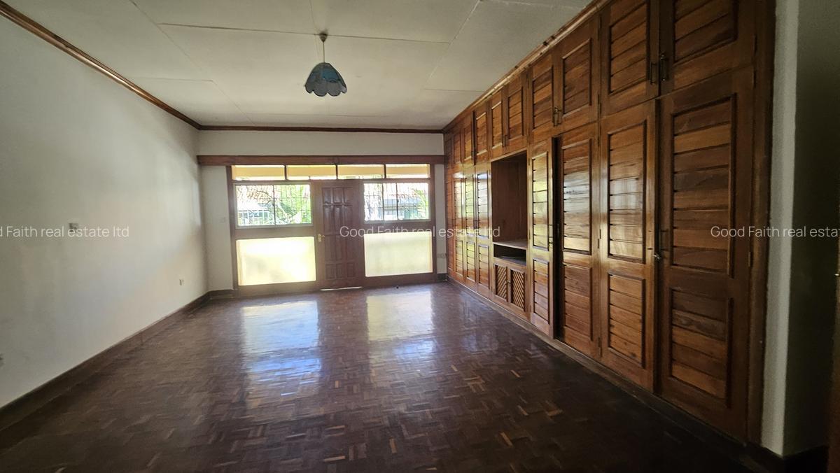 5 Bed House with En Suite in Gigiri - 11
