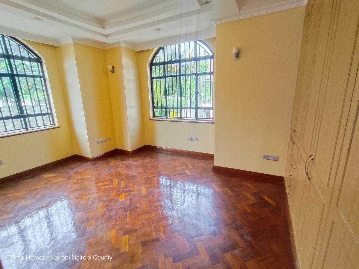 4 Bed Townhouse with En Suite at Muthangari Road - 11