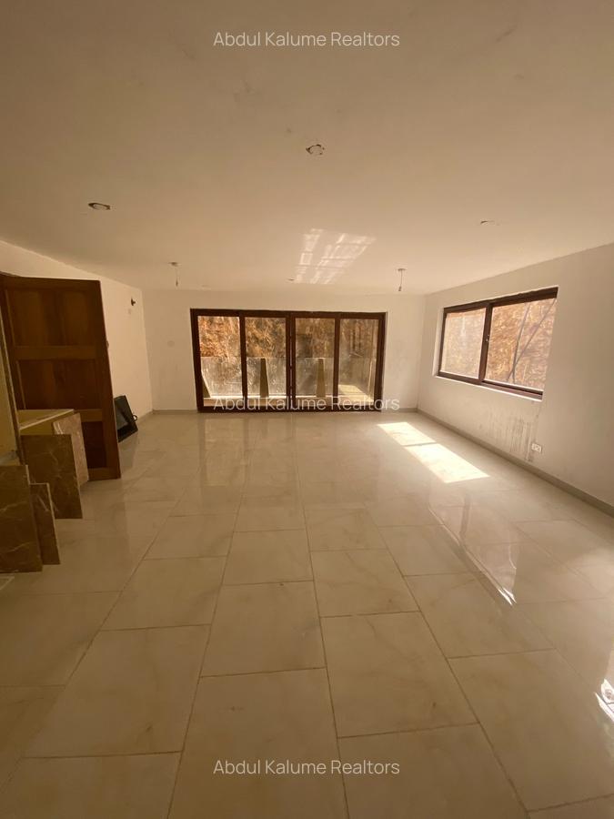 Serviced 2 Bed Apartment with En Suite at Kikambala - 10