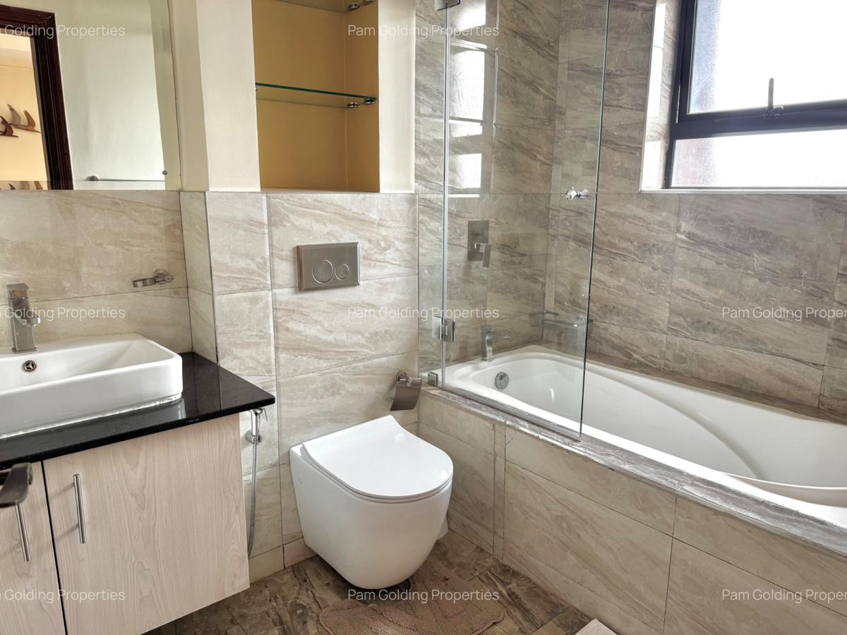 Furnished 3 Bed Apartment with En Suite in Riverside - 14