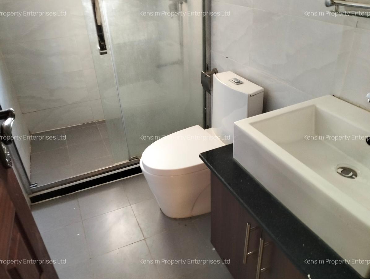 5 Bed Townhouse with En Suite in Lavington - 11