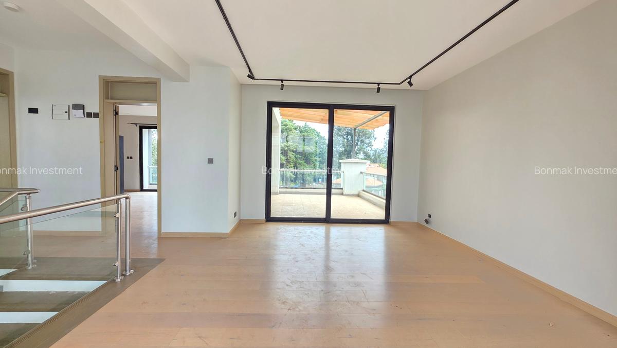 4 Bed Townhouse with En Suite at Lavington Green - 18