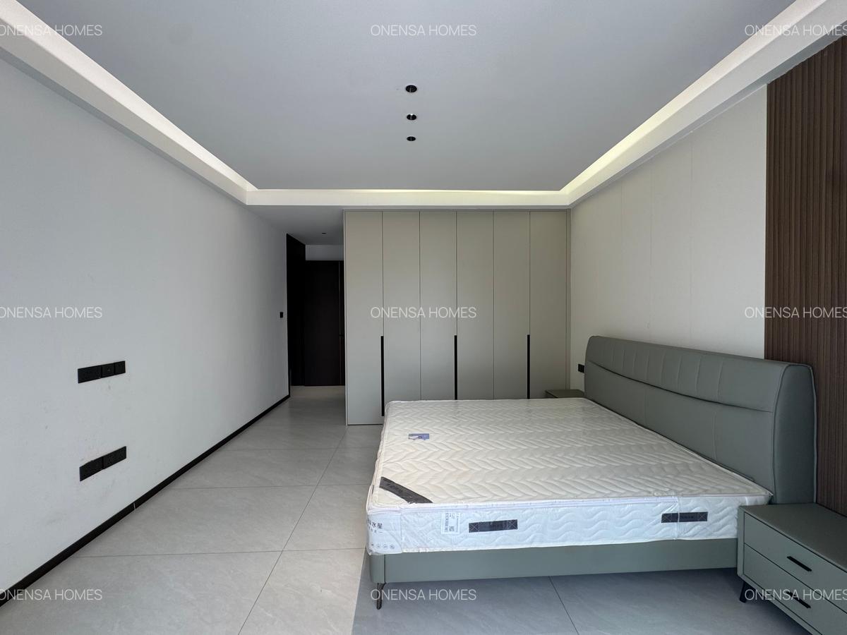 5 Bed Villa with En Suite in Lavington - 9