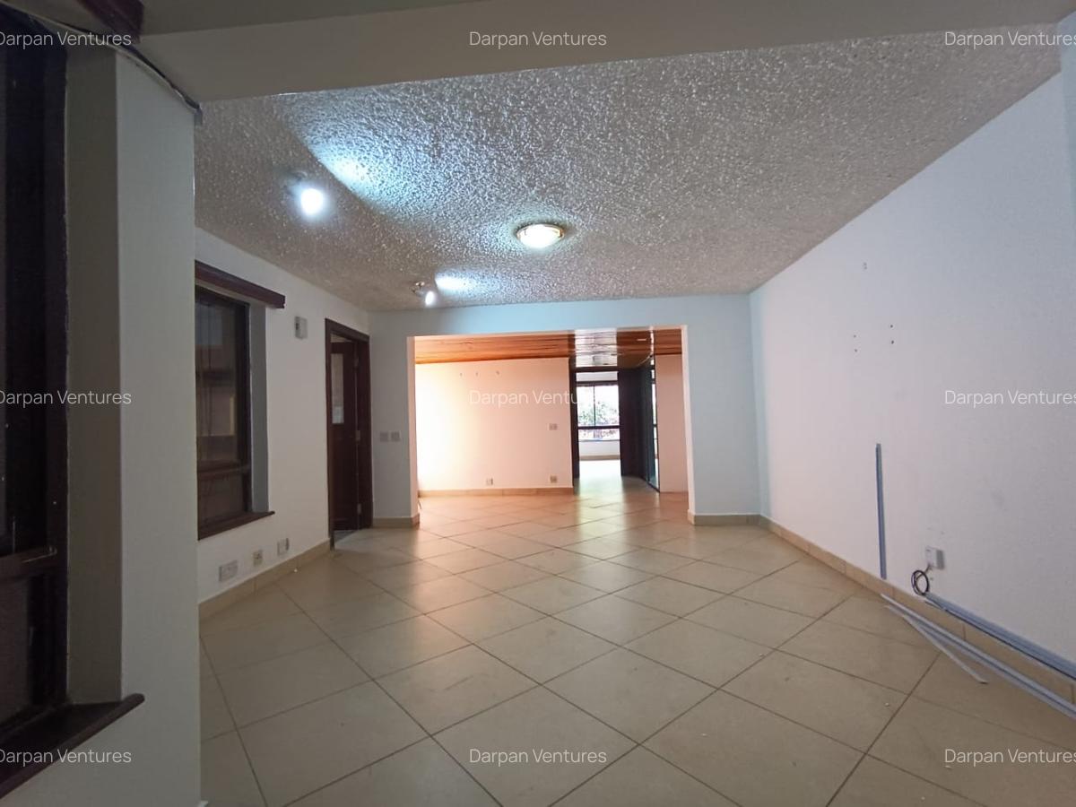 1 Bed Apartment with En Suite in Westlands Area - 2
