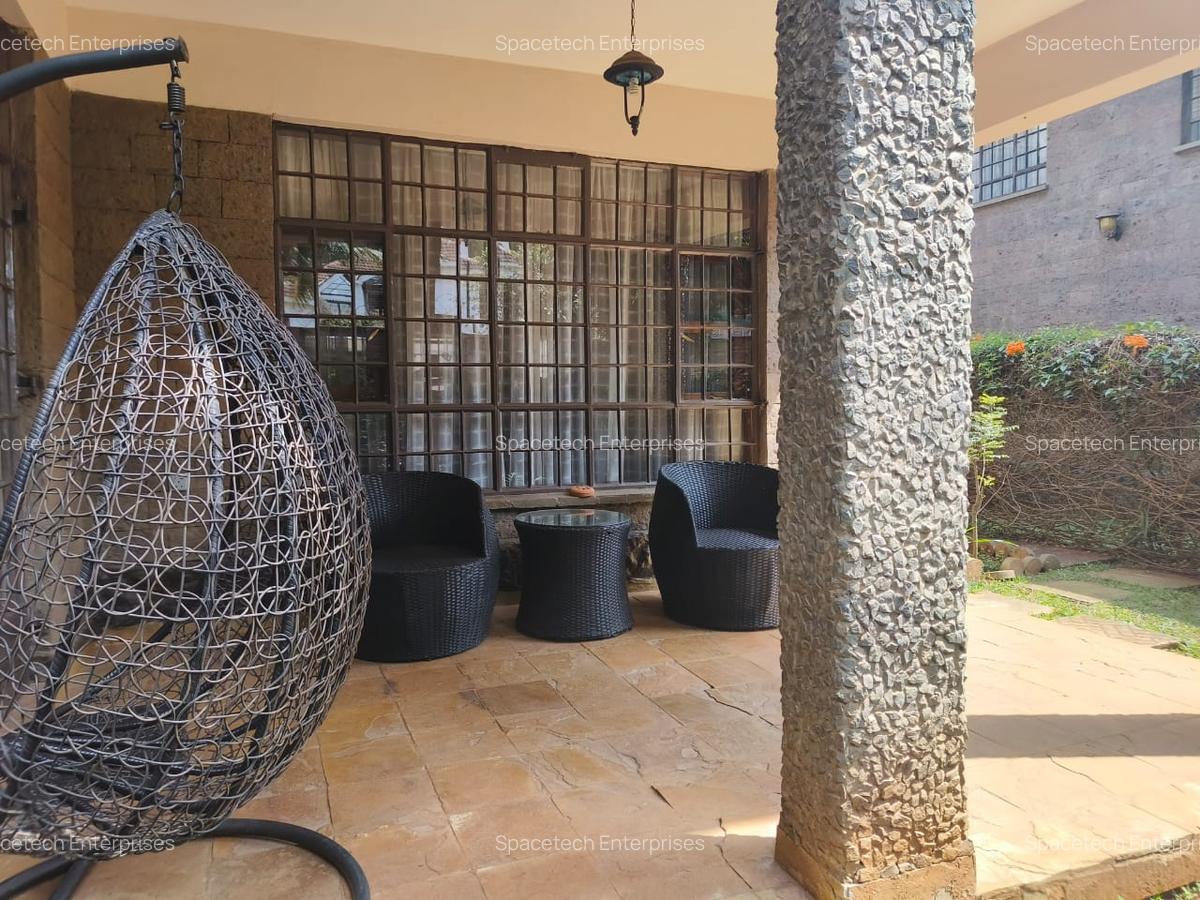 4 Bed Townhouse with En Suite in Spring Valley - 3