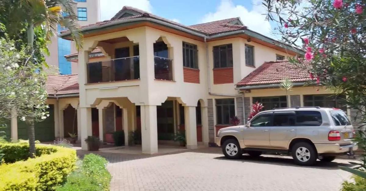 4 Bed House with En Suite at Karen Shopping Centre - 12