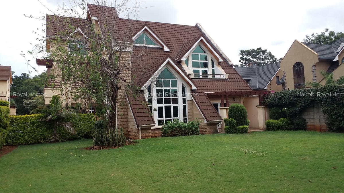 5 Bed Townhouse with En Suite at Lavington Road - 3