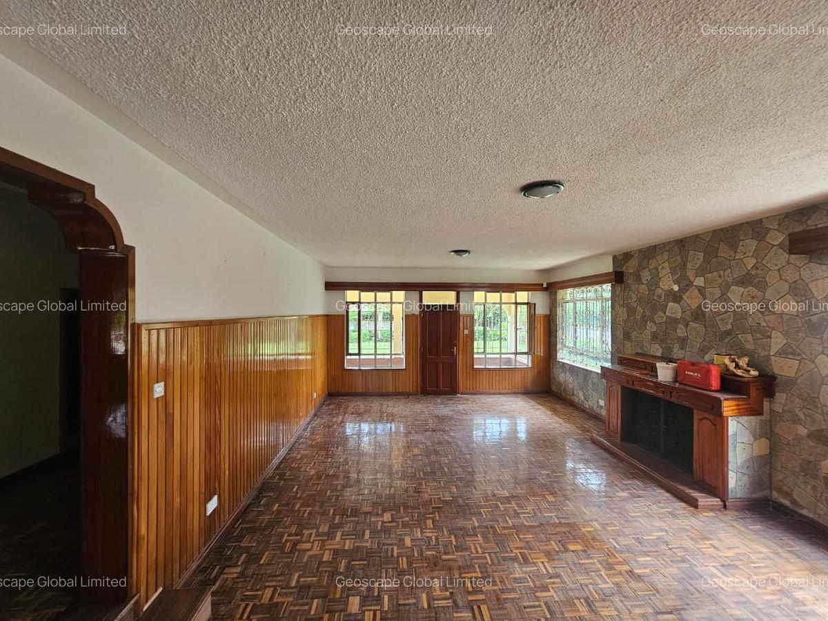 5 Bed House with En Suite in Nyari - 4