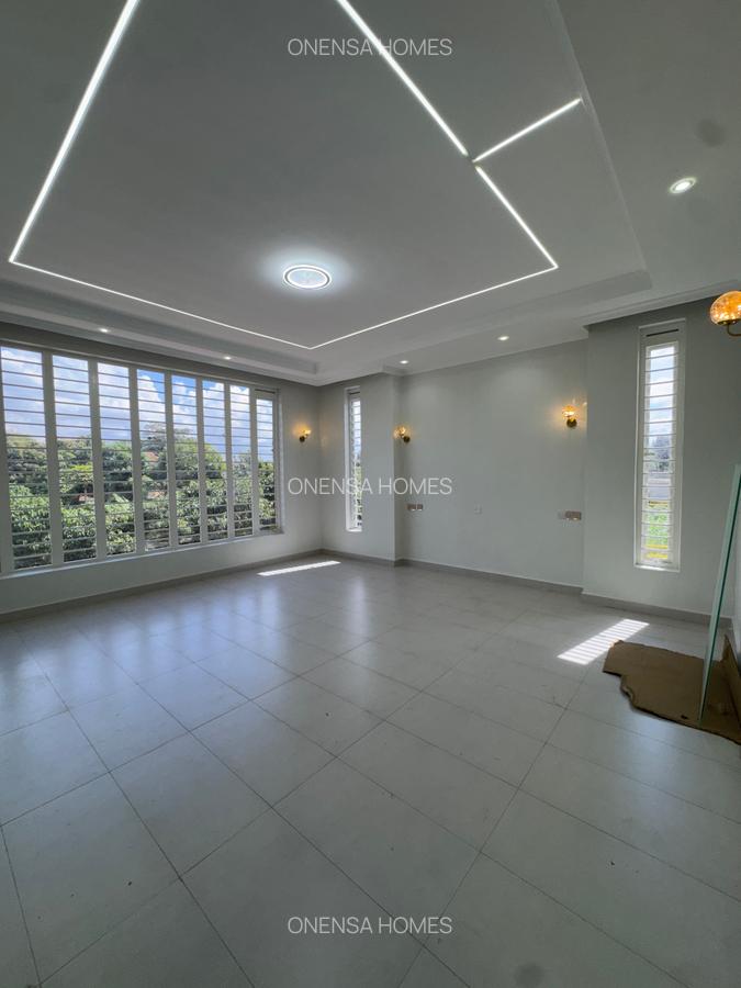 5 Bed House with En Suite in Eastern ByPass - 15