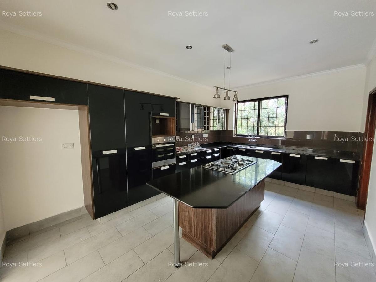 3 Bed Apartment with En Suite at Rhapta Rd - 10