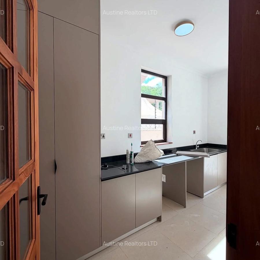 5 Bed Villa with En Suite in Karen - 9