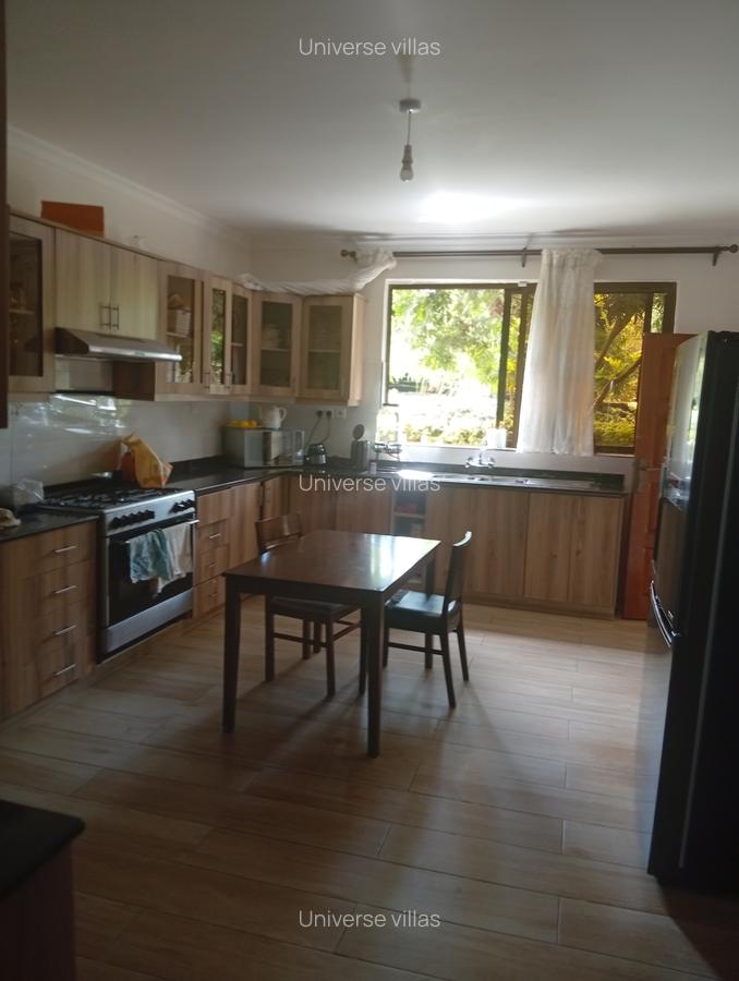 5 Bed Townhouse with En Suite at Karen - 10