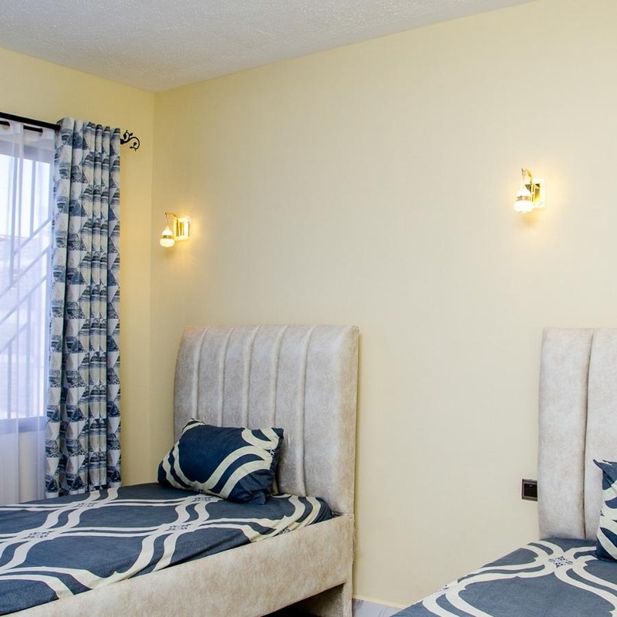Serviced 2 Bed Apartment with En Suite at Allsops - 15