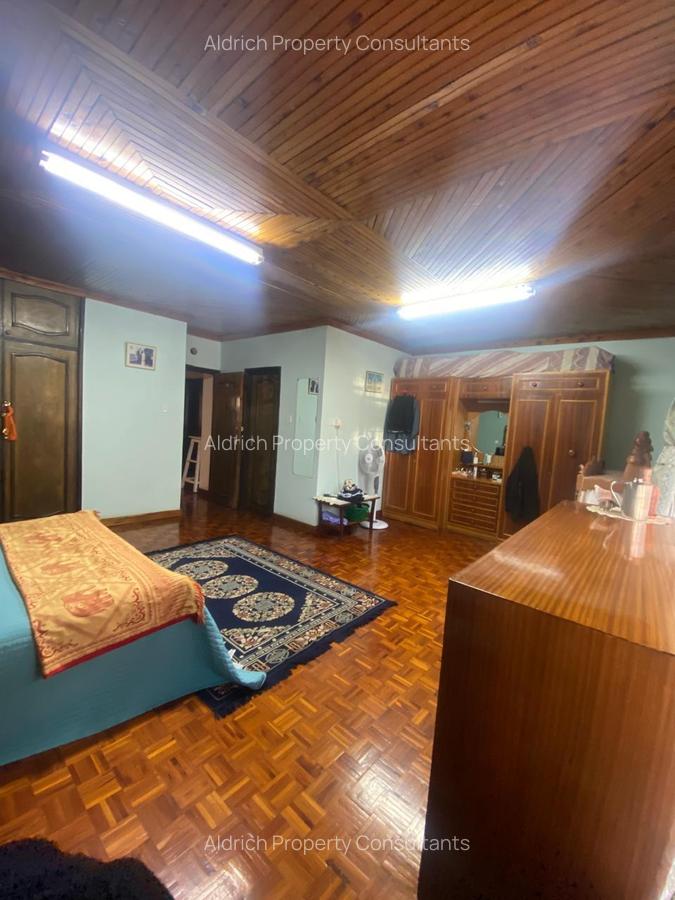 4 Bed Townhouse with En Suite in Parklands - 7