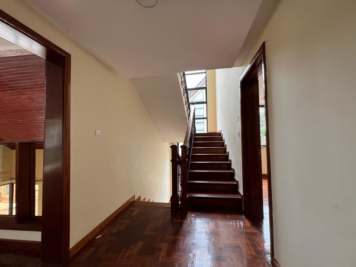 5 Bed Townhouse with En Suite at Convent Drive - 8
