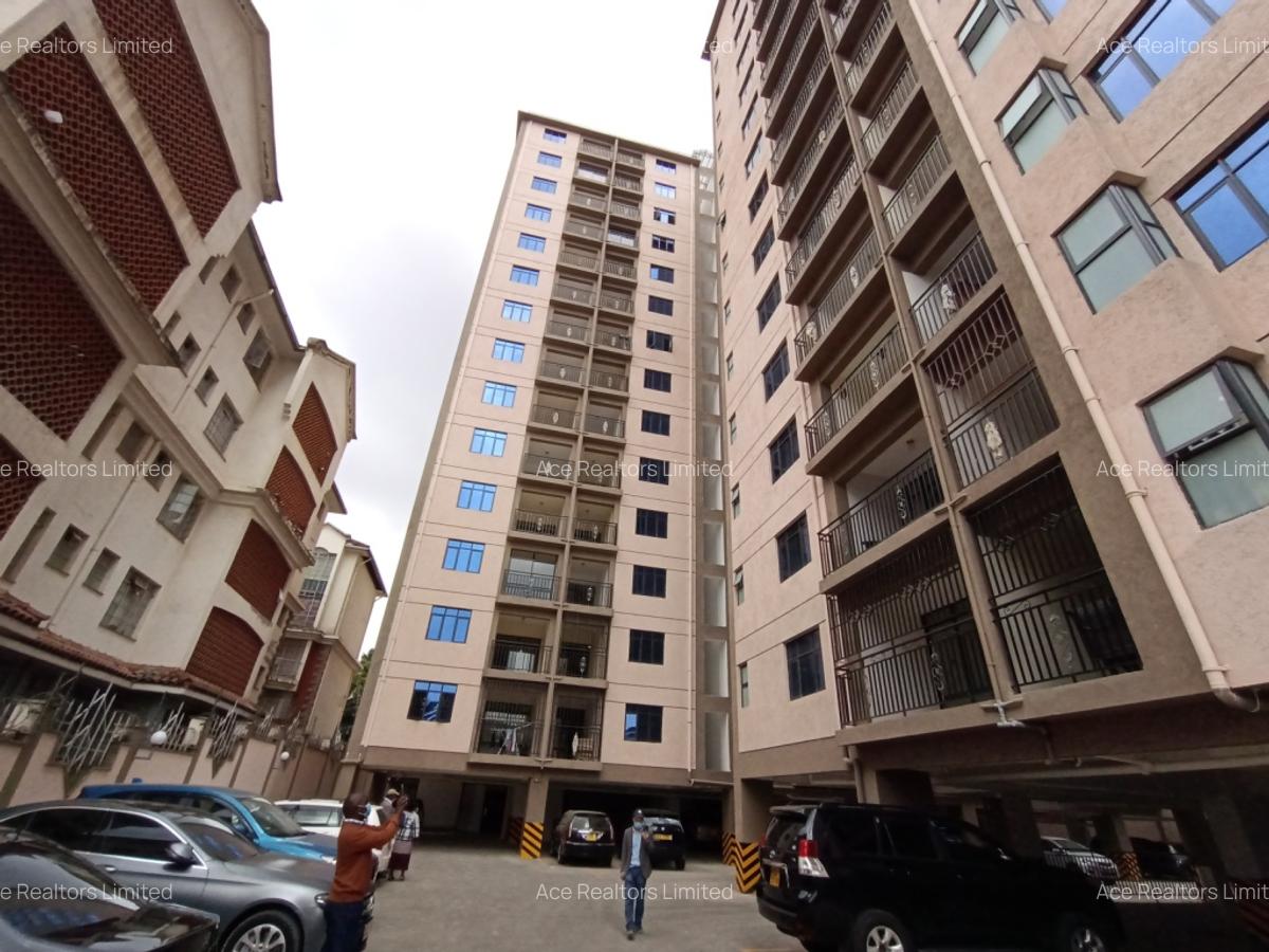 2 Bed Apartment with En Suite at Dennis Prit - 11