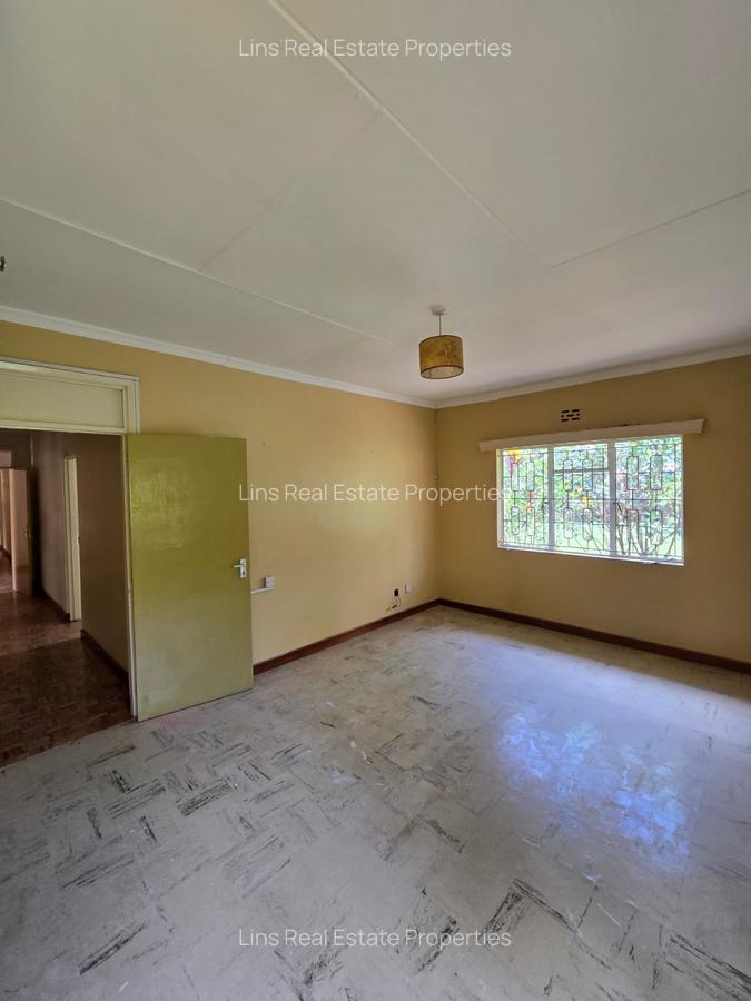 4 Bed House with En Suite in Runda - 8