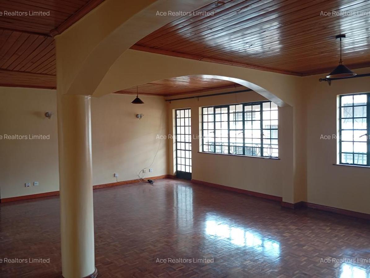 4 Bed Apartment with En Suite at Lavington - 2