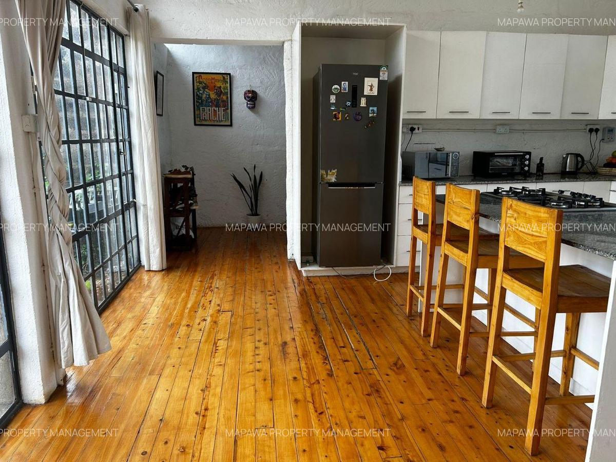 Serviced 3 Bed Apartment with En Suite in Garden Estate - 11