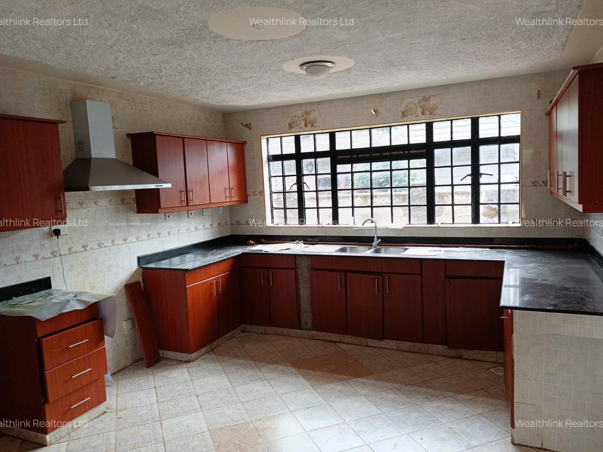 5 Bed House with En Suite at Runda - 13