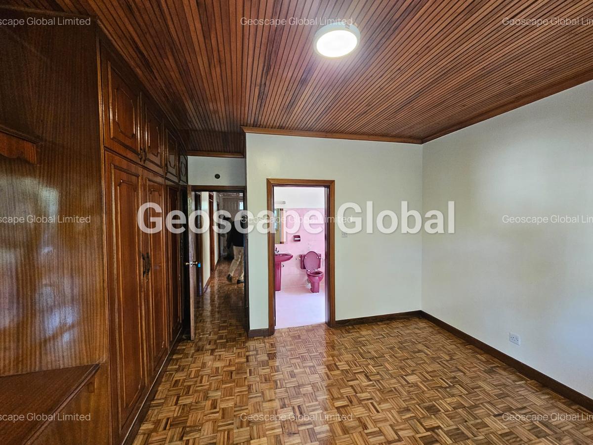 5 Bed House with En Suite in Nyari - 7