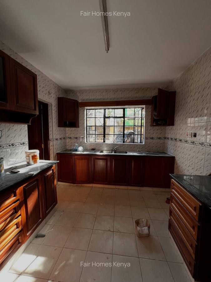 4 Bed Townhouse with En Suite at Amboseli Road - 6