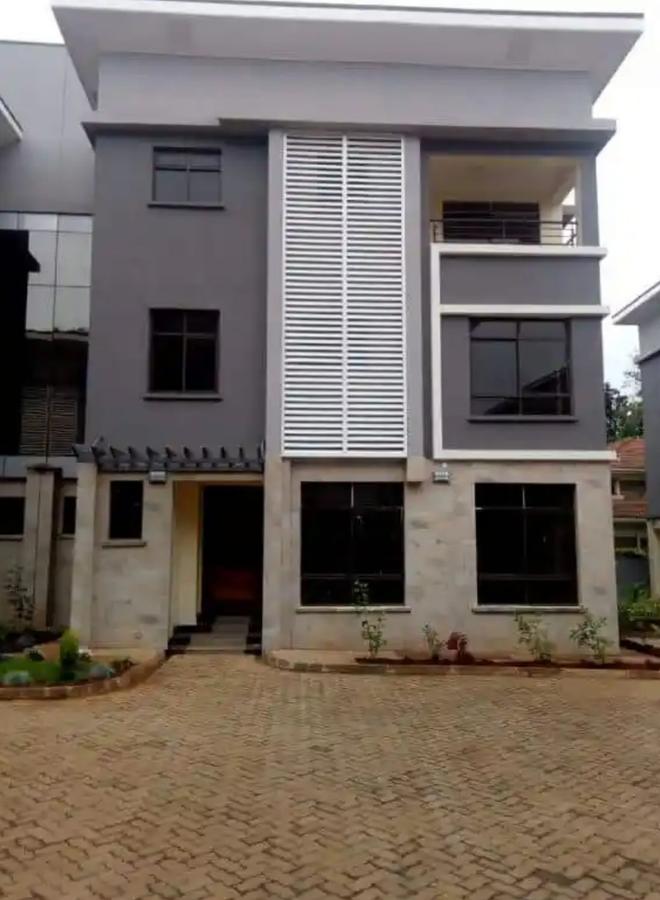 5 Bed House in Lavington - 1