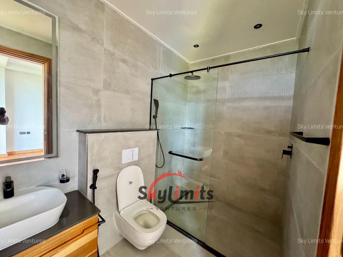 4 Bed Apartment with En Suite at Peponi Rd - 10