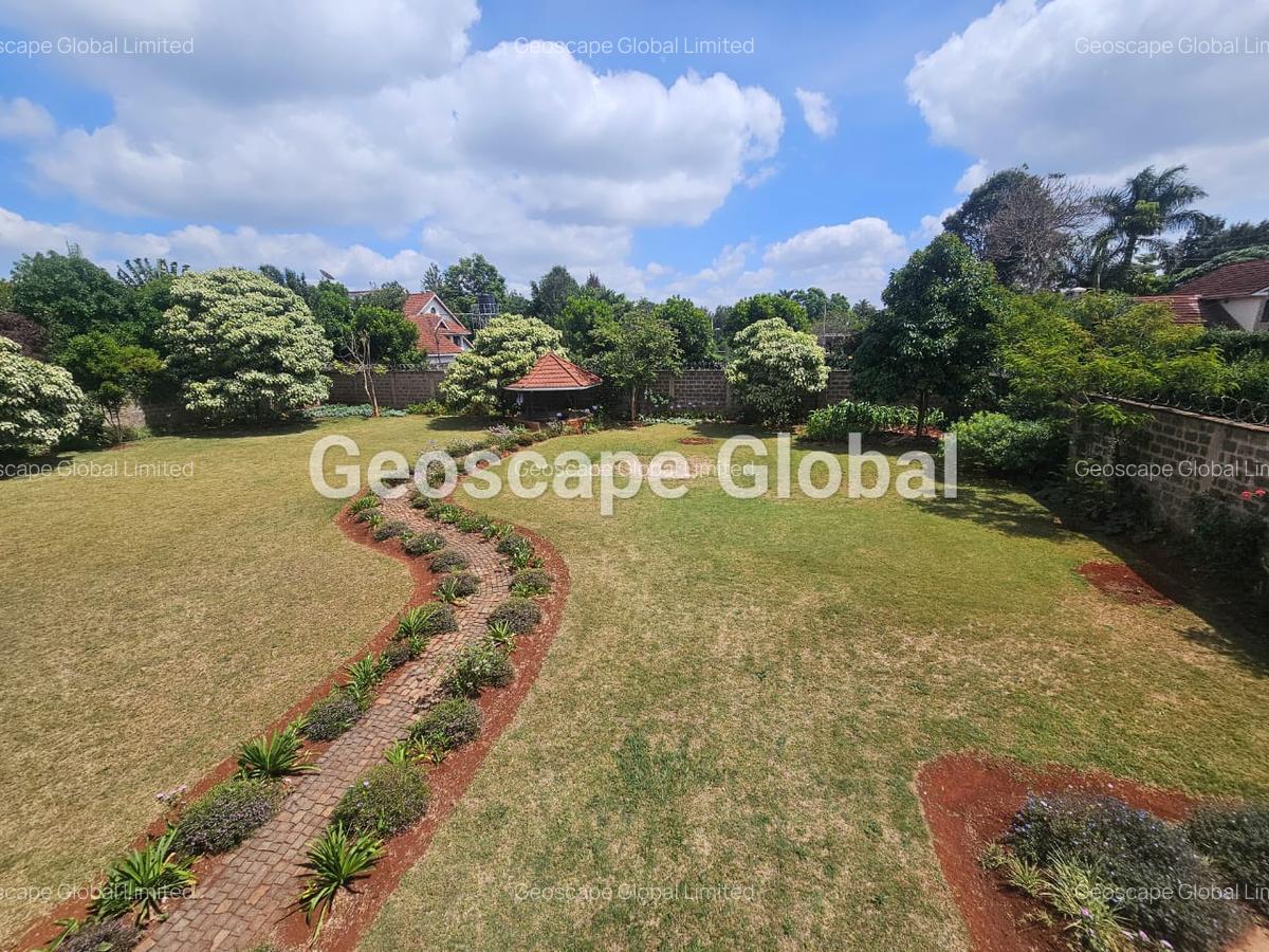 5 Bed House with En Suite in Runda - 3