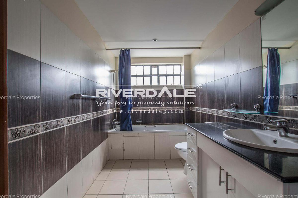 2 Bed Apartment with En Suite in Westlands Area - 6