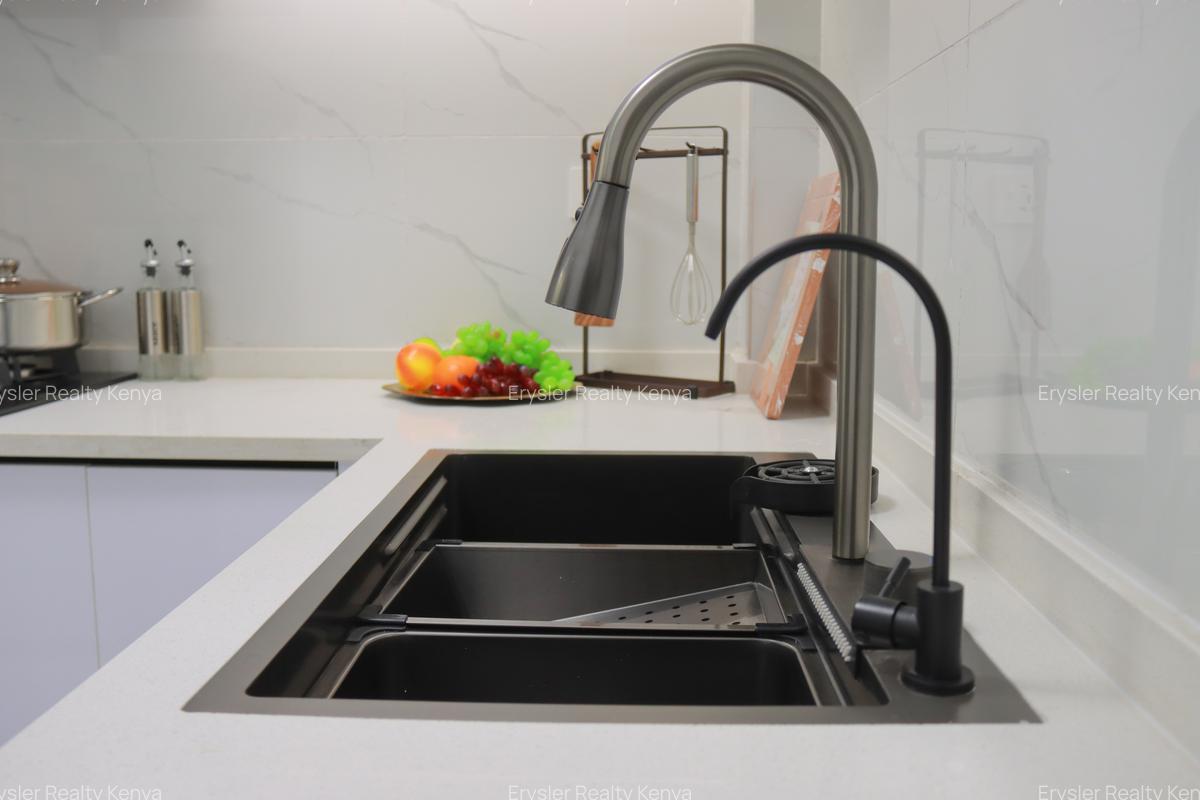 3 Bed Apartment with En Suite in Westlands Area - 8