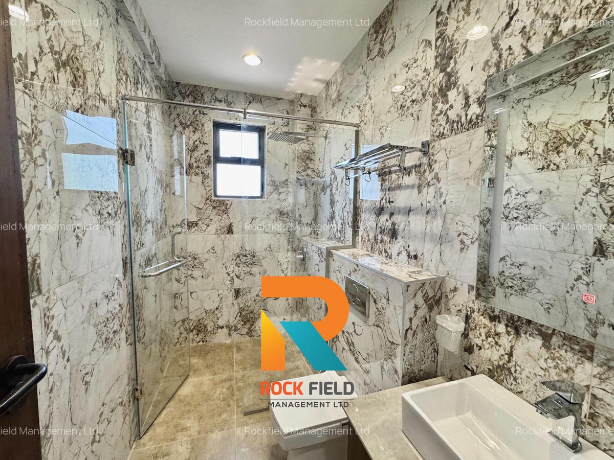 2 Bed Apartment with En Suite in Brookside - 16