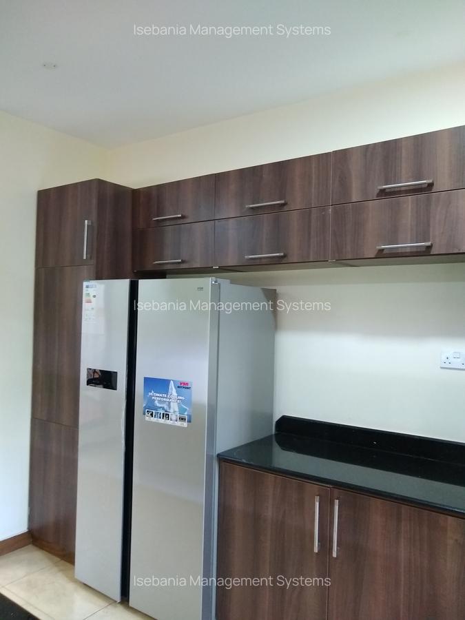 5 Bed House with En Suite at Glory Road - 5