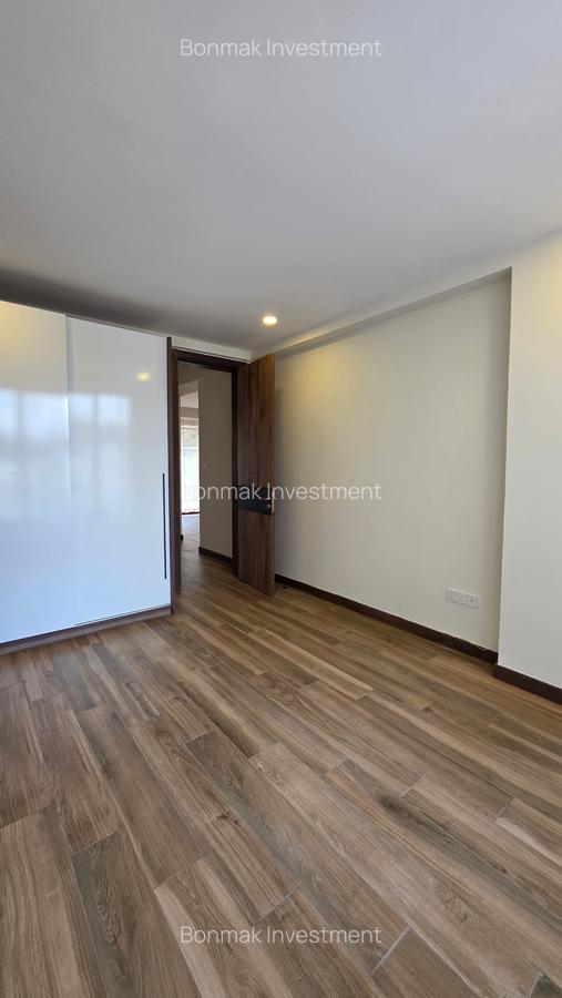 Furnished 2 Bed Apartment with En Suite at Spring Valley - 16