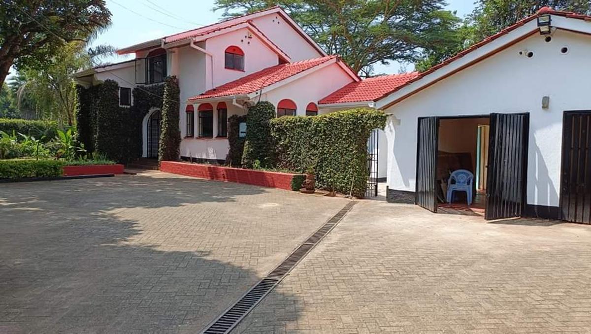 4 Bed House with En Suite at Runda - 20