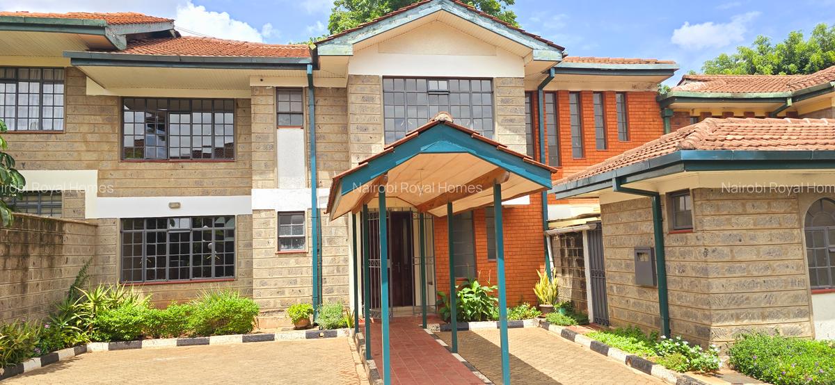 4 Bed Townhouse with En Suite at Lavington Green - 3