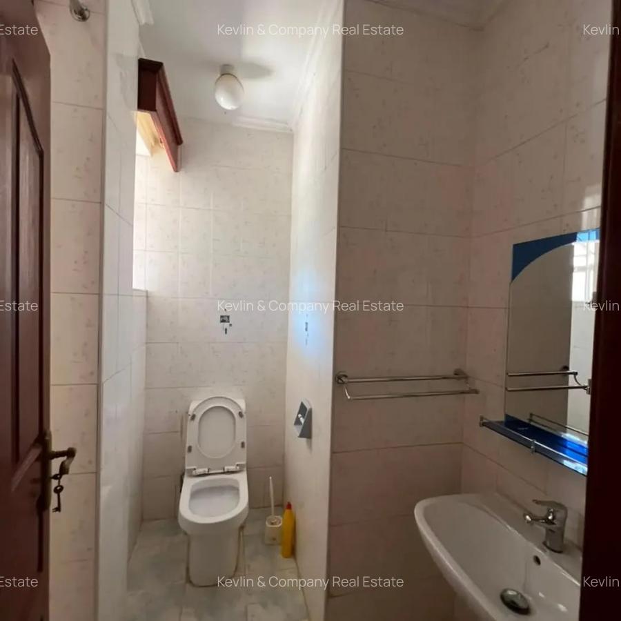 5 Bed Villa with En Suite in Runda - 17