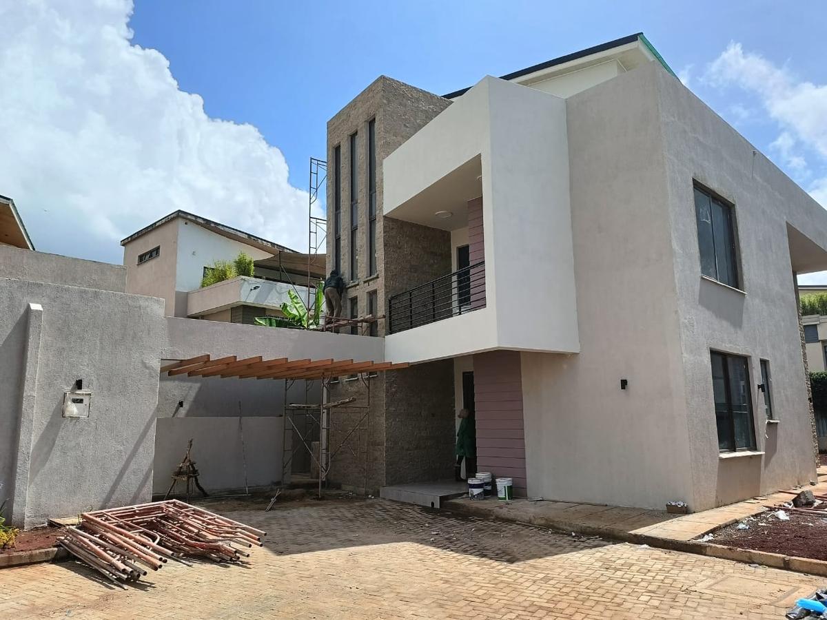 4 Bed Townhouse with En Suite at Runda Gardens - 14