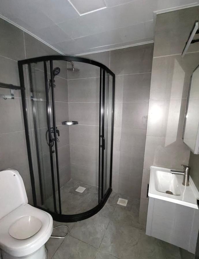 Serviced 2 Bed Apartment with Gym at Riverside Drive - 8