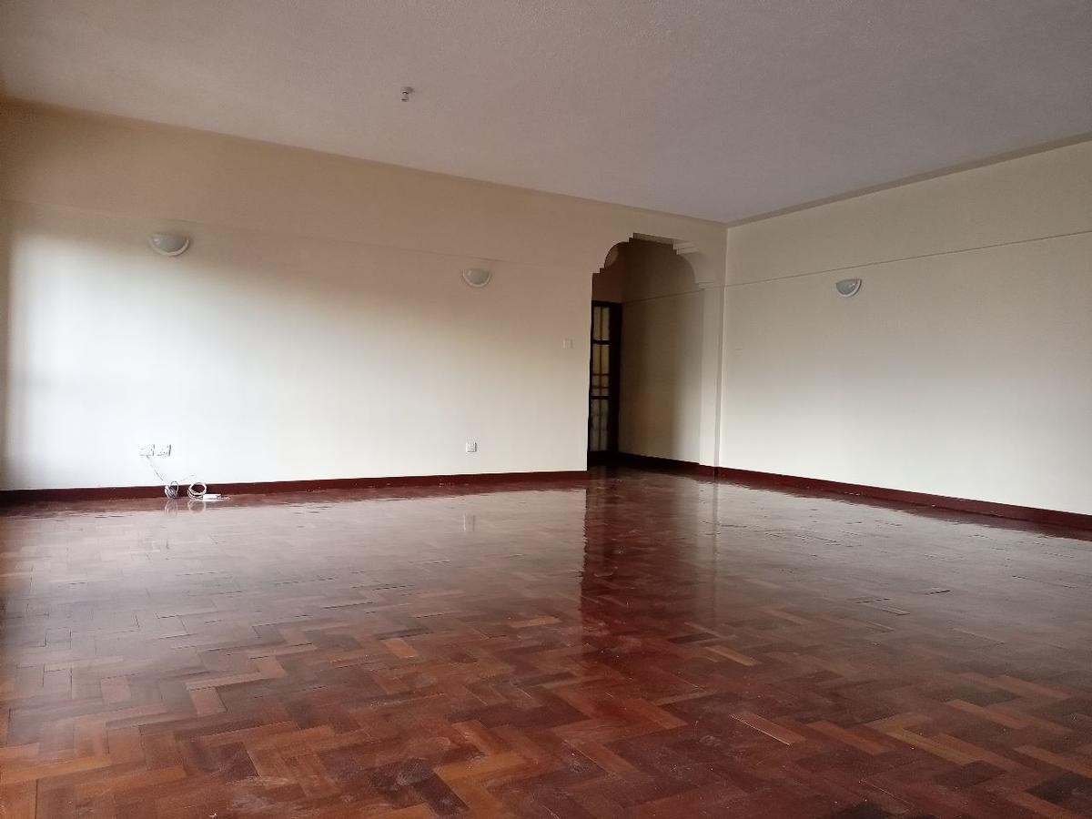 3 Bed Apartment with En Suite in Westlands Area - 3