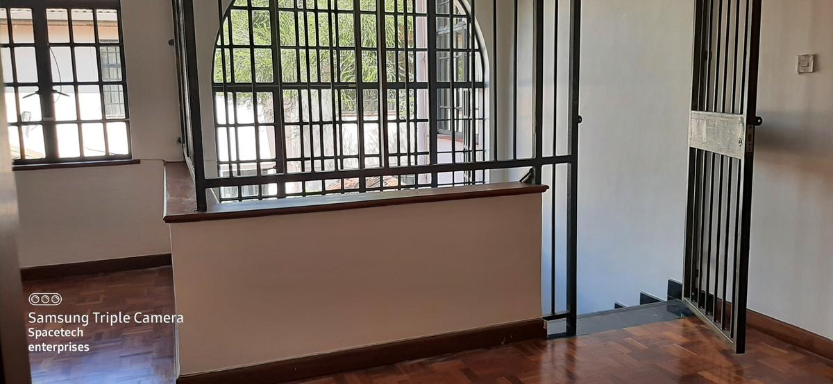 4 Bed Townhouse with En Suite in Lavington - 10