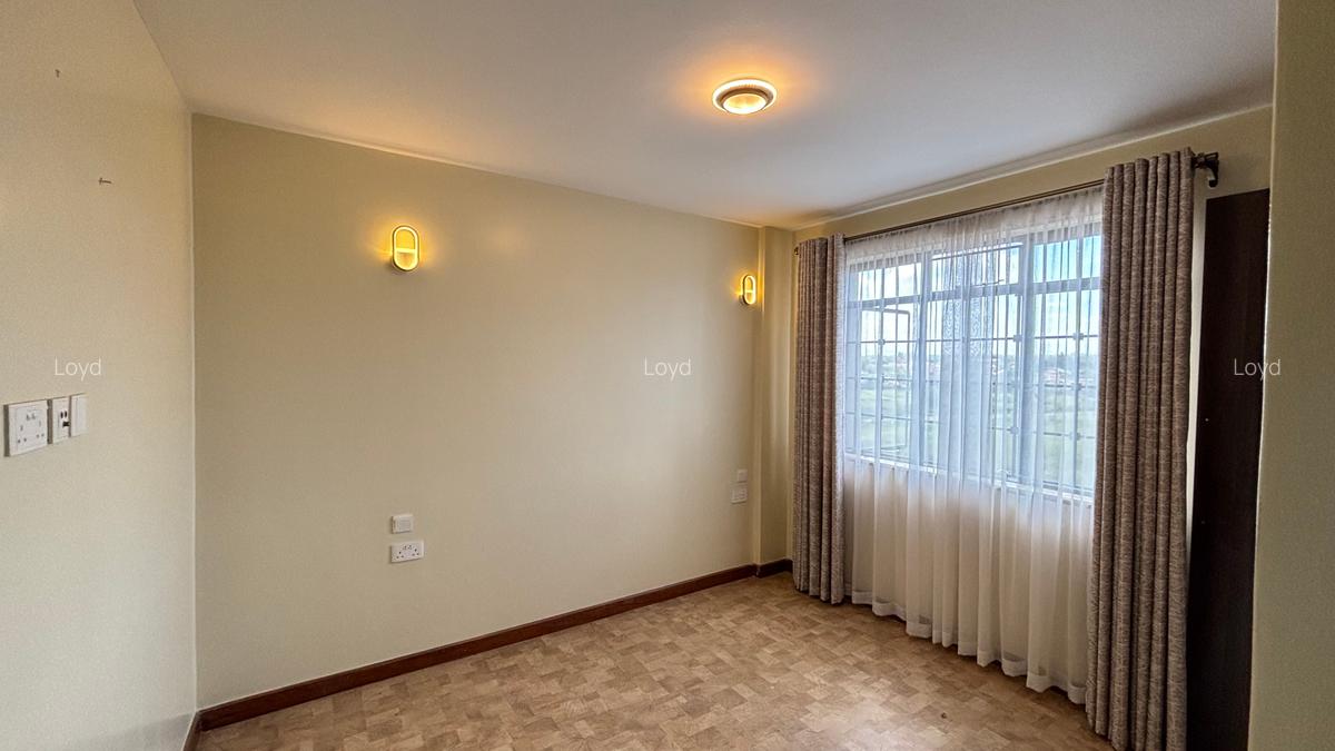2 Bed Apartment with En Suite in Tatu City - 5
