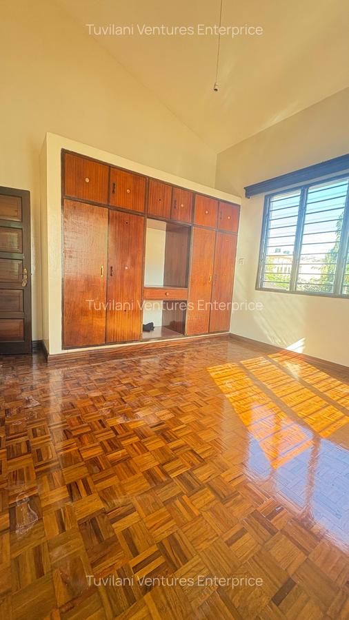5 Bed Townhouse with En Suite at Nyali Mombasa - 10